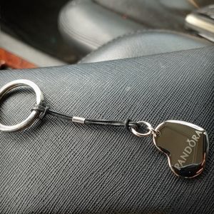 PANDORA clasp opener Keychain NWOT